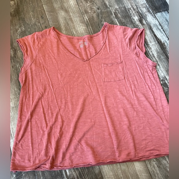 Vneck, cap sleeve, raw hem t-shirt - Picture 1 of 5